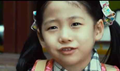 流感女主 流感电影小女孩为什么有抗体 当初的善良救了她一命