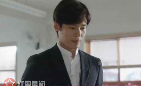 神秘黑衣人 学校2017黑衣人是谁是大辉吗 三个黑衣人真假难辨