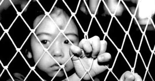人贩子挖小孩器官图片 孩子眼球被挖，手脚折断，多处器官坏死……被拐孩子究竟经历了什么？文章配图