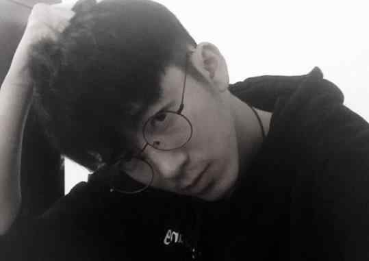 谭松韵男友 谭松韵男朋友叫什么 谭松韵真的有交往十年男友吗