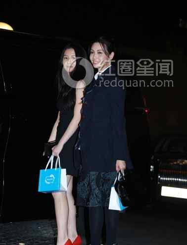 王晶女儿 邱淑贞女儿照片曝光 邱淑贞为什么离开王晶