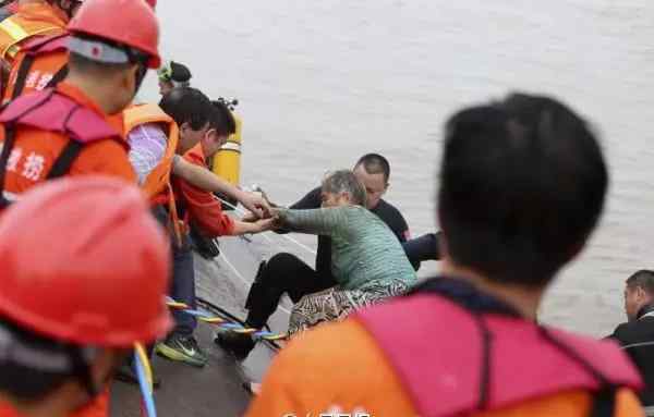 东方之星沉船事故 "东方之星"沉船那一刻发生了什么