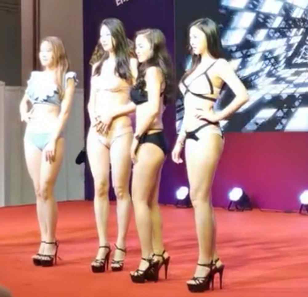 广州性文化 广州性文化节男女模特现场表演滴蜡烛，组委会呼吁公众正确对待性