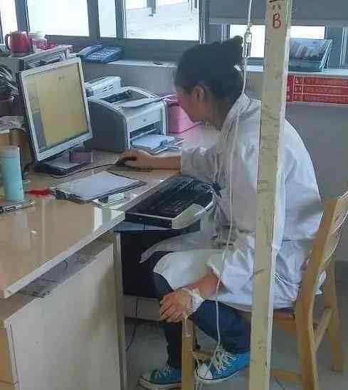 孙瑶 嘉兴这位打着点滴工作的女医生成了“最美网红”