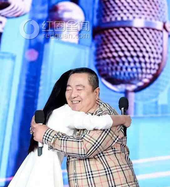 董浩退休 董浩退休泪洒舞台 董浩女儿是干什么的