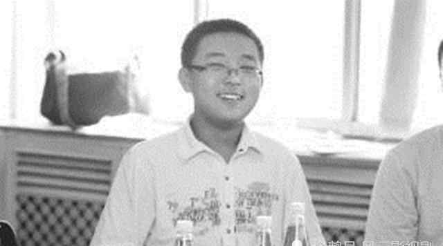 孙天瑞 神童孙天瑞：13岁高考654分，拒绝北大进北航，其母曾经代写作业