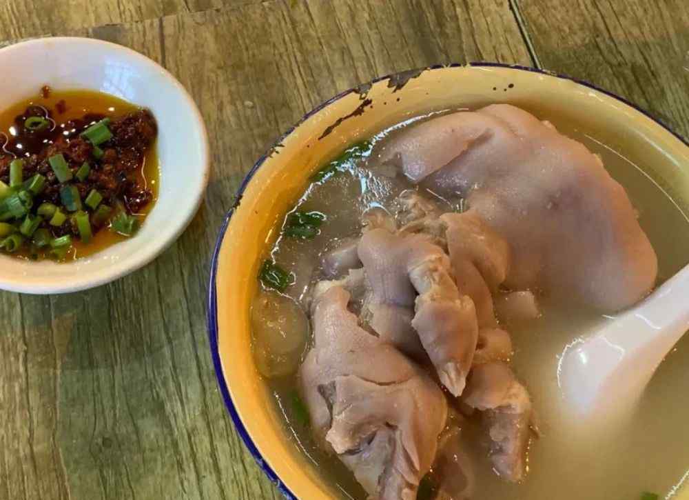 陈晓卿 陈晓卿｜苍蝇馆子，一座城市的里子