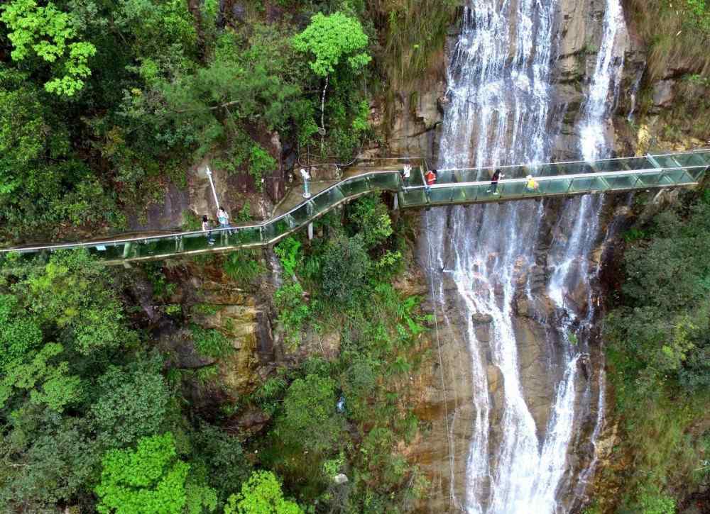 郴州旅游 湖南郴州旅游景点介绍，去郴州必去的五个景点推荐，郴州好玩地方