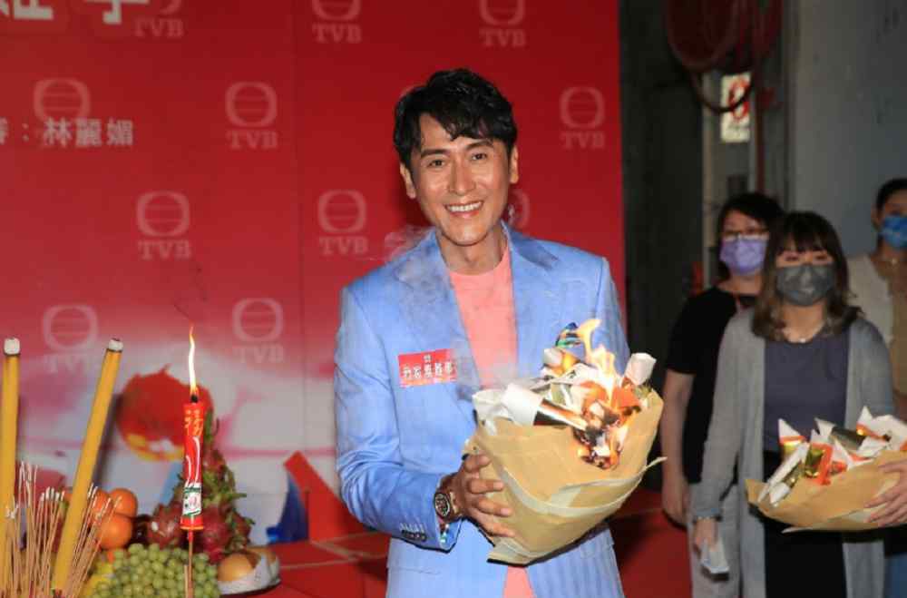 马德钟 马德钟回归TVB两年后，靠吃素1年瘦了10磅，精神状态重回巅峰