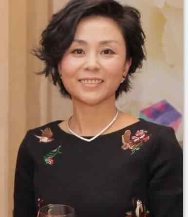 温州一家人原型 温州女孩13岁出国闯江湖 如今亿万身家