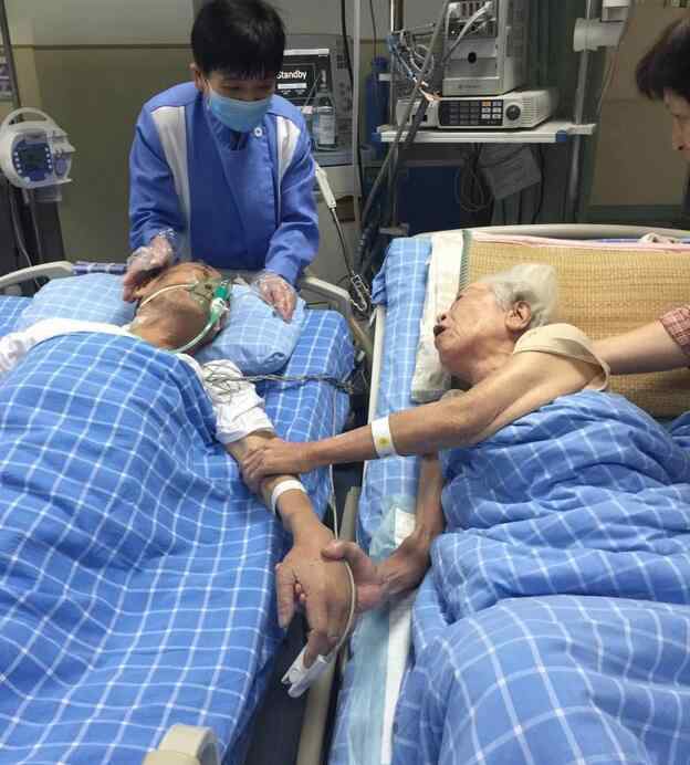 冯爷爷 宁波九旬夫妻病床牵手永别 画面催泪无数人