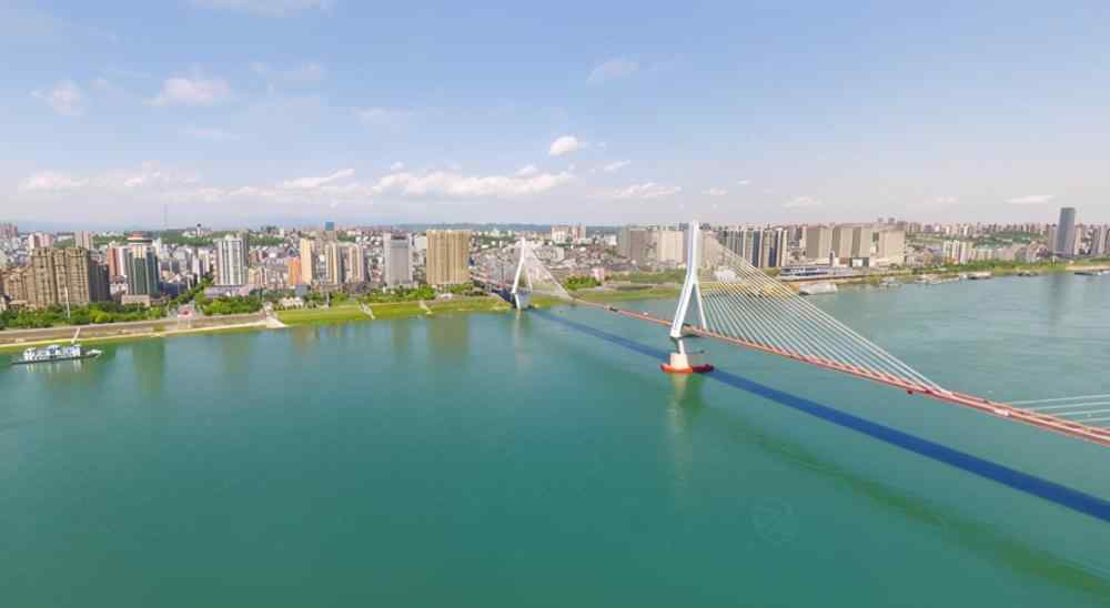 宜昌大桥 宜昌又将新增一座六车道的跨江大桥，投资33亿修建，全长15公里