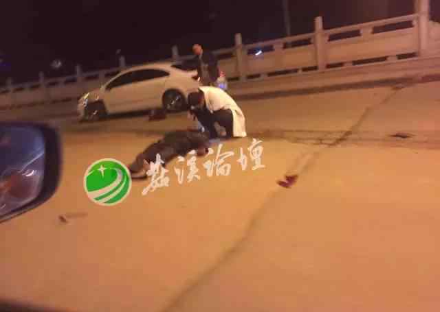马屿镇长昨夜死亡 昨夜永嘉桥头发生恐怖交通事故 有人当场死亡