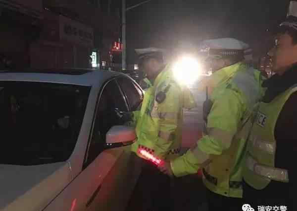 文安路虎车祸 温州男子开路虎出车祸 致一人死亡