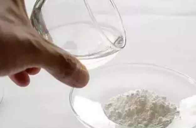 小苏打去除下水道臭味 夏天家里的下水道有异味？教你杀菌除臭！