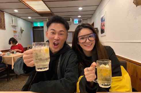 林峯宣布结婚 今天是个好日子！林峯宣布结婚，从称呼看出他对两任女友大不同