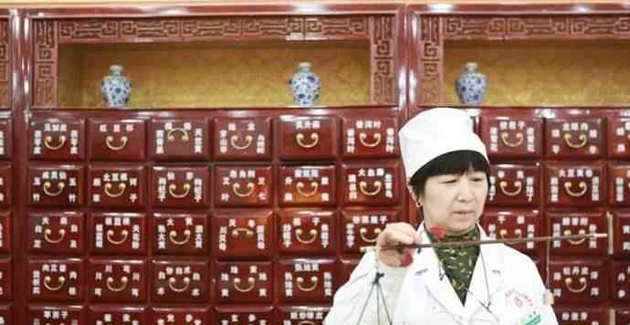治盗汗最好的土方法 盗汗，我治了一辈子，总结出一句话：止汗先养肝