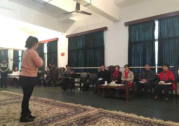 歌唱家李谷一 著名女歌唱家李谷一海选收徒 开嗓即震惊现场
