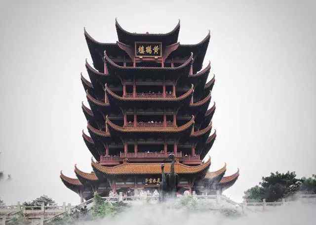 湖南的旅游景点 湖南旅游十大必去景区,必去的10大湖南旅游景点排名大全
