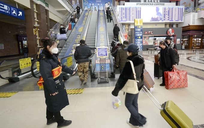 人民日报谈“就地过节”：“留人”重在留心 让人们在他乡感到温暖