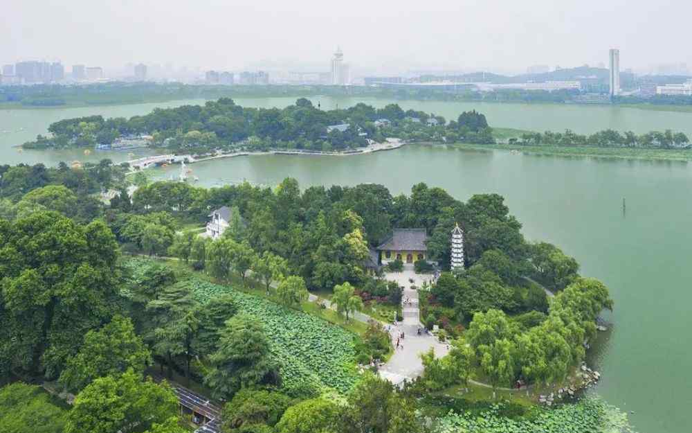 扬子江商学院 在扬子江畔，有个“神秘中心”！