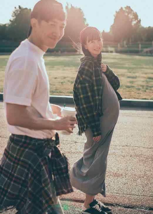 赵宝刚老婆 又一明星夫妻升级为父母，男方是赵宝刚御用男主，女方是清纯女演员