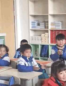即使流泪也要鼓掌！小学生领奖领出奥斯卡的感觉