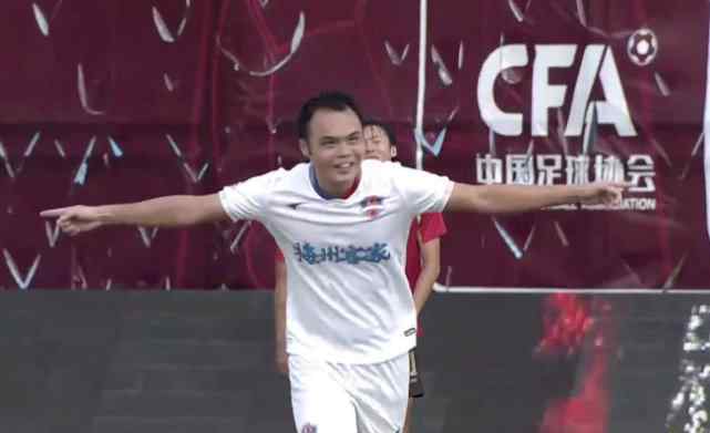 石鸿俊 中甲-秦北辰挑射石鸿俊任意球破门 梅州2-2辽宁