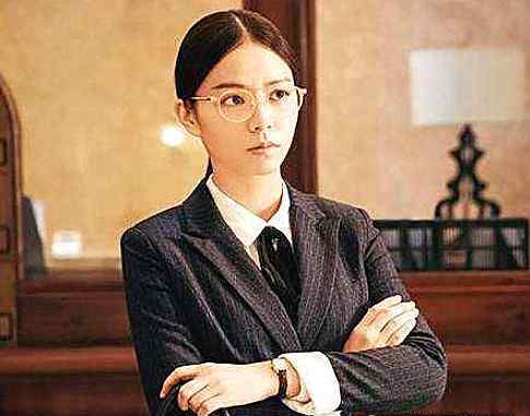 夏竹扮演者 西虹市首富：都说夏竹长得不好看？当她摘掉眼镜那刻，美到不敢认