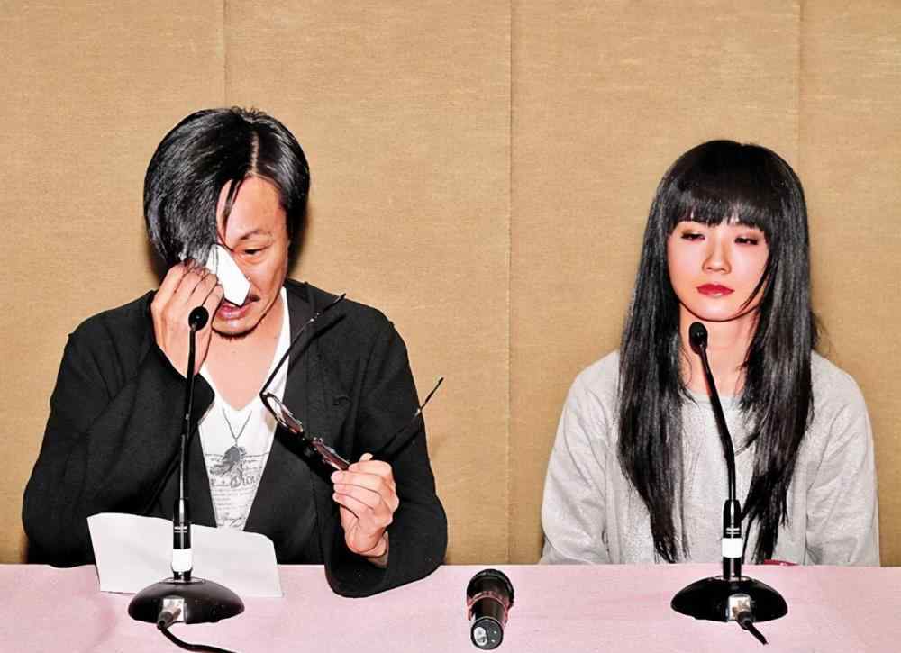 郑中基的老婆 郑中基老婆婚后活成素人脸，他为讨妻女开心，蹲地上陪玩变得幼稚