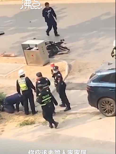 4死6伤！广西南宁车祸现场有男子当场给交警下跪 网友：跟谁道歉也没用啊