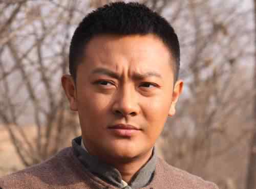 边潇潇为什么害印小天 印小天插刀门事件怎么回事 印小天真的打边潇潇了吗
