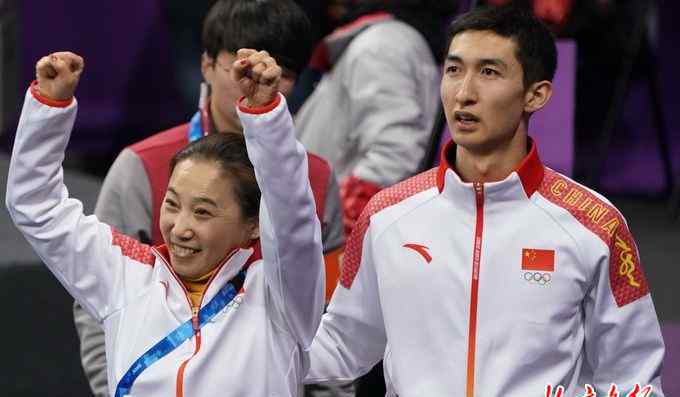 武大靖夺冠 武大靖夺金教练李琰连说4遍“争气” 张继科邓亚萍为其点赞