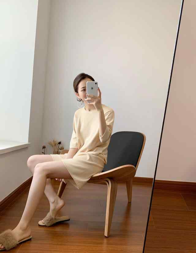 素图女装 素浅女装：女生穿衣搭配小技巧，不太会搭配的女生都得看看！文章配图