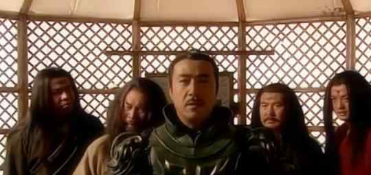 肉身成圣 有个凡人，封神中杀不死，封神后自己装死，以后就肉身成圣了