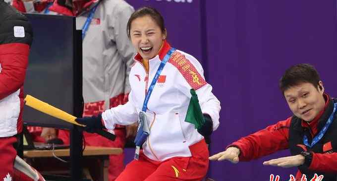 武大靖夺冠 武大靖夺金教练李琰连说4遍“争气” 张继科邓亚萍为其点赞