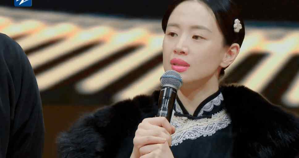 反噬是什么意思 知名女星耍大牌人设崩塌，我看到最丑陋一幕：高高在上，必被反噬