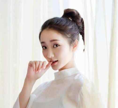 小娘惹演员表 肖燕是怎么当上演员的 小娘惹中出演女主备受关注