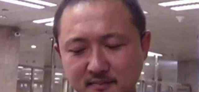 李传 曾经的童星李传，9岁成名家境富裕，38岁为何流浪街头、拾荒为生