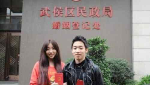 周捷微博 邹凯微博发文宣布当爸 与妻子相爱多年迎来爱情结晶