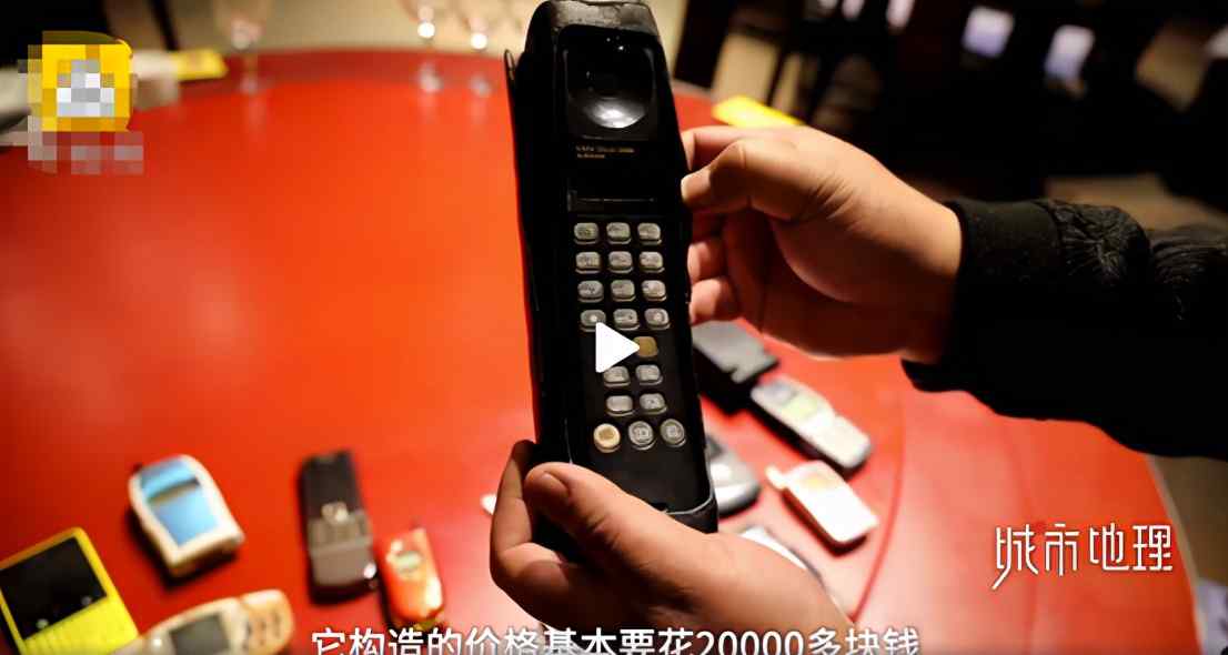 昆明一男子17年花200多万收藏上万台手机 网友：这能换多少不锈钢盆