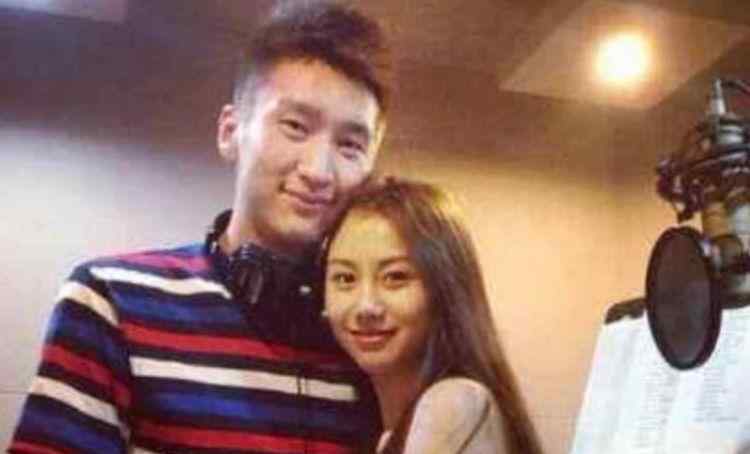 朱芳雨第二任妻子 孙悦娶1米8模特老婆，如一家四口生活幸福，这都要感谢朱芳雨
