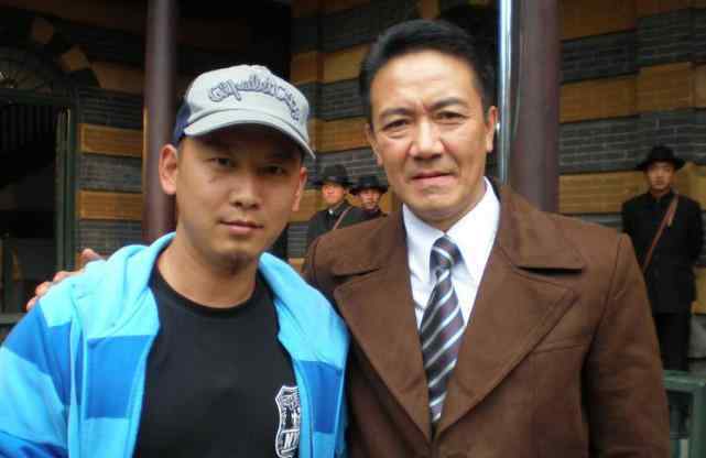 李幼斌三任妻子相片 61岁李幼斌近照，隐瞒了8年的三婚老婆，原来是我们熟悉的她