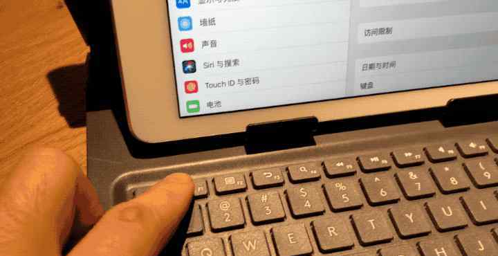 ipad可以当电脑用吗 想把 iPad 当笔记本电脑用？可以试试这款外接键盘