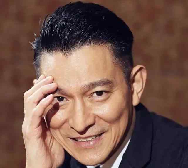刘德华女儿 刘德华女儿照片曝光，才8岁就这么漂亮，果然继承了父母的好基因