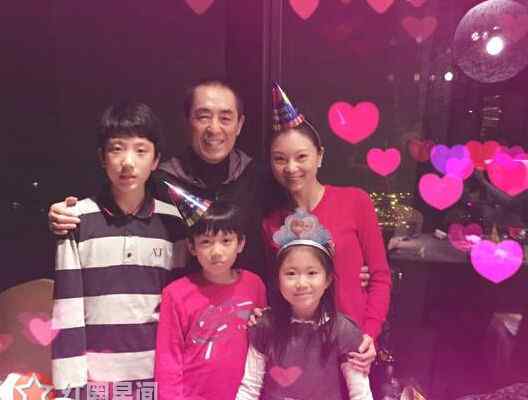 张艺谋婚姻 张艺谋怎么认识陈婷的 小32岁的婚姻如今低调幸福