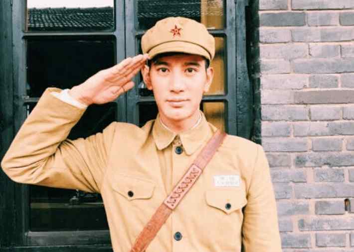 姜欣雨 拍一次戏求一次婚，求完又劈腿？这也太渣了…