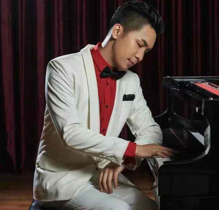 夜的钢琴曲第五乐章 2亿播放量的钻石级乐章《夜的钢琴曲》，给你无限的感动文章配图