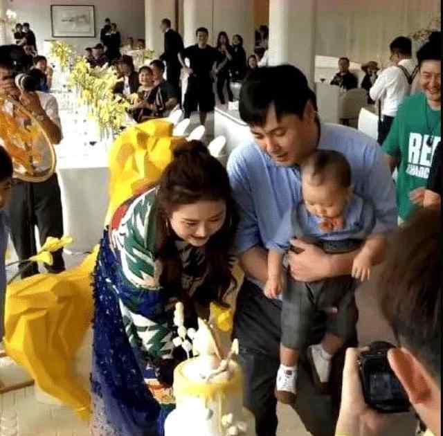 沈腾多少岁 40岁沈腾为儿子庆生，200斤的妻子太抢镜，美丽人生也需自律