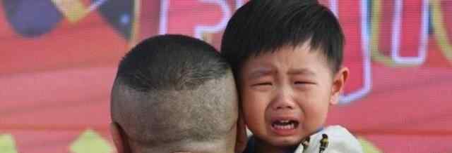 陈佩斯母亲 陈佩斯祖孙三代像3胞胎，这两位长相隔代遗传，害苦了自家外孙